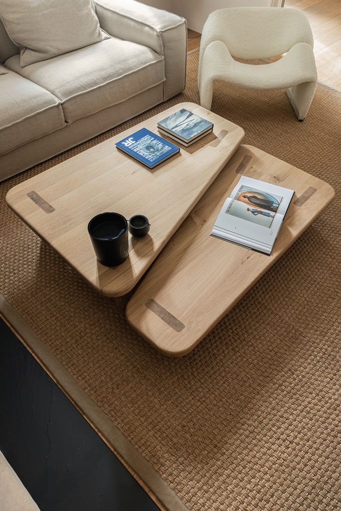 Table basse en chêne massif aux formes arrondies, mobilier design à Aix-en-Provence
